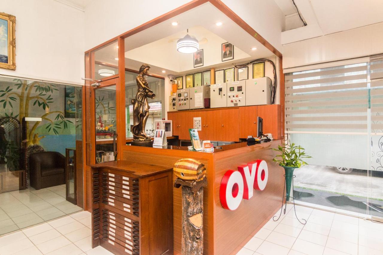 Vaccinated Staff - Oyo 1771 Zeke Hotel Batam ภายนอก รูปภาพ